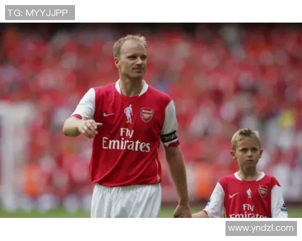 天才足球球星崛起之路:从草根到世界巅峰的传奇故事